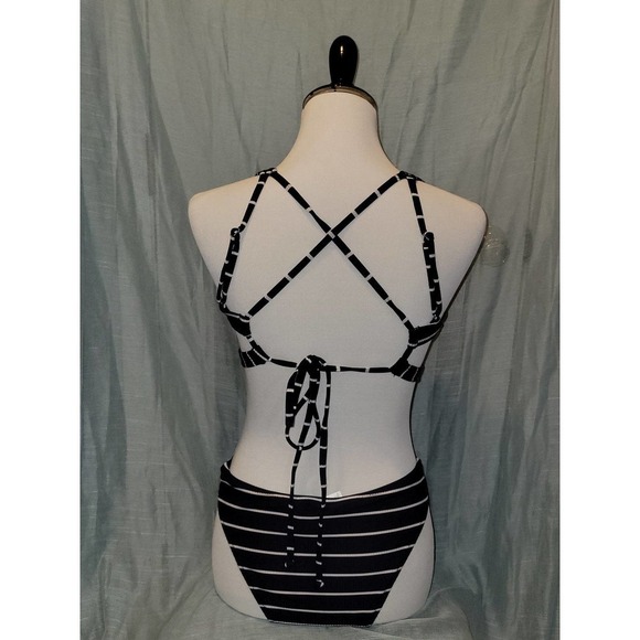 NWOT Strappy black and white Bikini size large - Picture 2 of 3